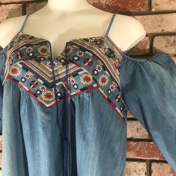 Blu Pepper Tops - Blu Pepper women’s top size 1 xl denim like tunic